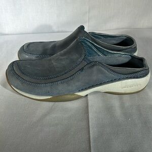 Merrell Women’s slip ons size 6.5